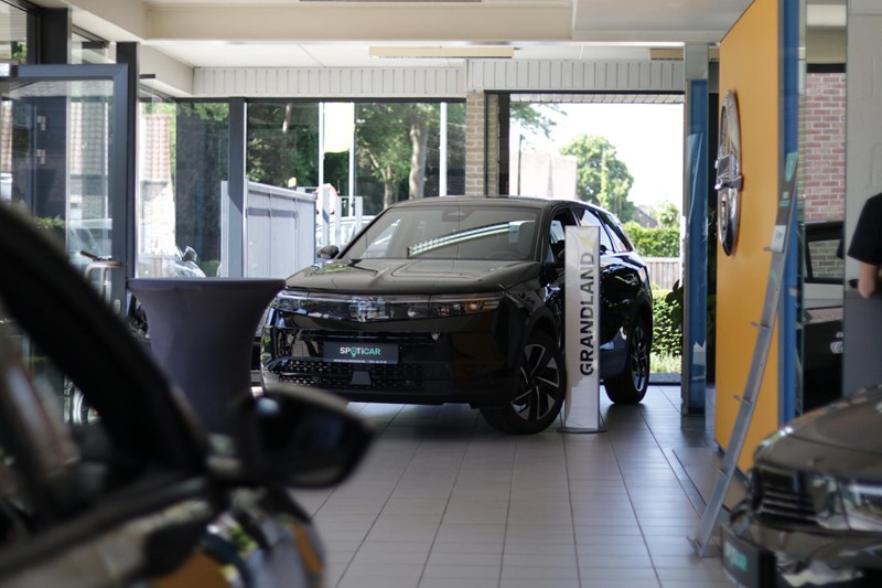 1992: Nieuwe showroom